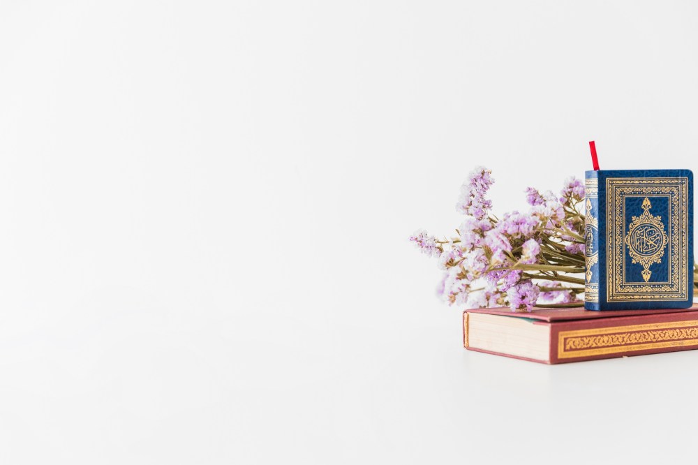 Islamic books and flowers 