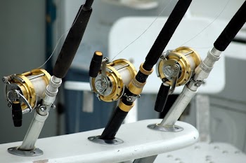 3 Lined Brass and Black Fishing Reel