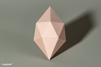 3D pink octahedral polyhedron shaped paper craft on a gray background | Free  photo - 2338738