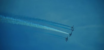 6 Flying Aircraft