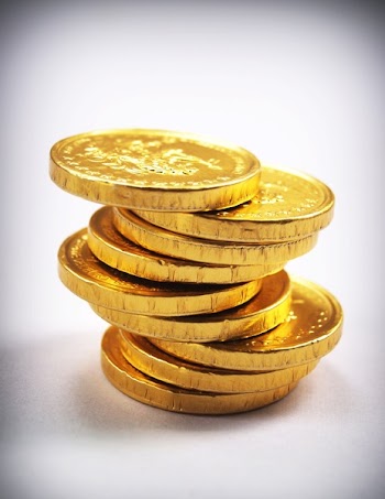 9 Piece of Gold Round Case of Chocolates