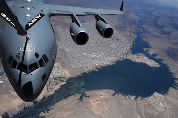 A C-17A Globemaster III aircraft | Free Photo - rawpixel
