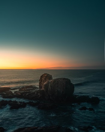 A famous and iconic rock of punta de lobos, very populated location, but beauty anyway 