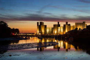 A photo of our popular castle in my hometown of Caernarfon. Known in our Welsh local tongue as 'Castell Caernarfon'.