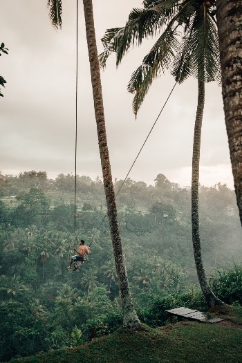 A re-visit to one of Bali's first swings, a extraordinary sight to see swinging over the jungle fog.