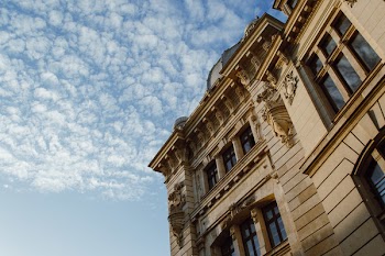 A renaissance building