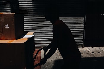 A silhouette of a person | Free Photo - rawpixel