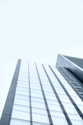 A view of architecture in London | Free Photo - rawpixel
