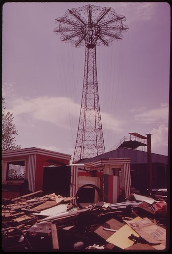 Abandoned Parachute Jump at Steepleehase | Free Photo - rawpixel