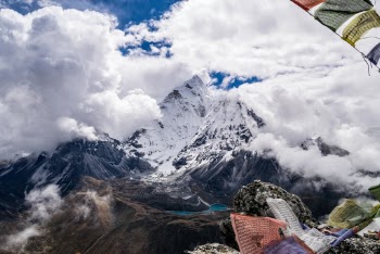 Acclimatazation day climb to Chukkung Ri  (5,559m).