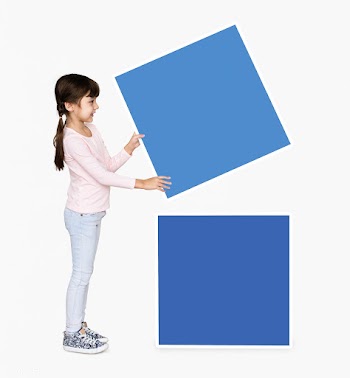 Adorable girl stacking empty square boards | Free stock psd mockup - 491866