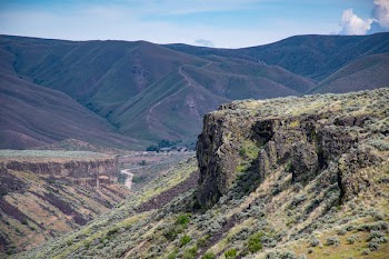 Aerial Photo of Cliff