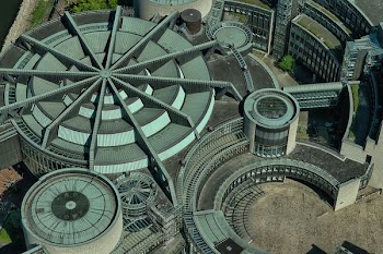 aerial photography of gray concrete building
