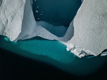 aerial view photography of cliff