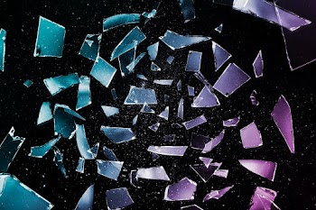 Aesthetic background of mirror shards… | Free stock illustration | High Resolution graphic