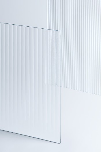 Aesthetic background with patterned glass… | Free stock photo | High Resolution image
