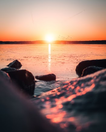 After waking up at 5am to shoot the bloodmoon our morning was blessed with a spectacular sunrise in the -11°C cold.