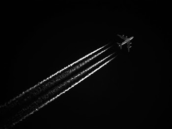 Airplane Contrails