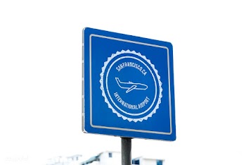 Airport direction signage | Free stock psd mockup - 555935