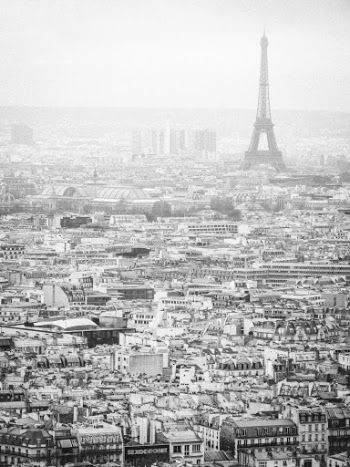 Amazing views over Paris from Sacré-Cœur. Love the thought of all the activity going on but at the same time can’t see any people.