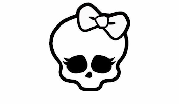 Amazon.com: Monster High Girl Skullette Symbol - Vinyl 3" tall ...
