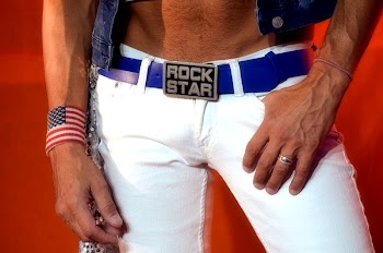 American rock star. Free public | Free Photo - rawpixel