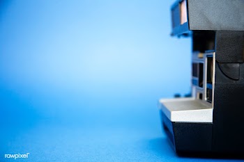 An analog instant camera | Free public domain photo - 432019