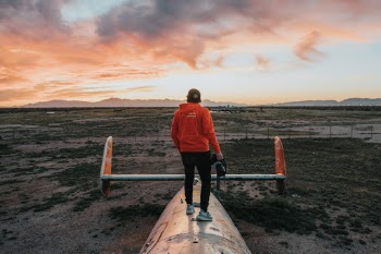 An EPIC birthday trip needs an EPIC ending! To end the day, we stopped by an abandoned airport in Arizona and caught the most amazing sunset! Enjoy the beauty above!