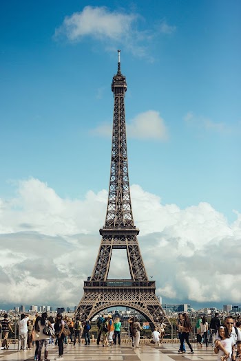 An HD photo of tourists | Free Photo - rawpixel