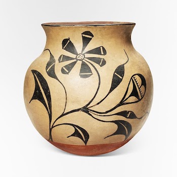 Ancient vase. Original from the Minneapolis | Free Photo - rawpixel