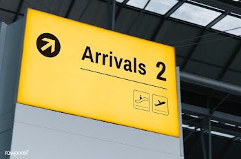 Announcement screen mockup at the airport | Free stock psd mockup - 534833