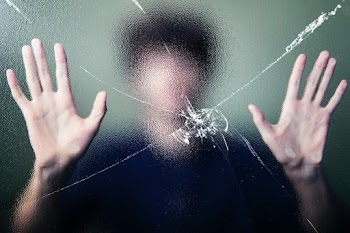 Anonymous man with cracked glass effect | Free stock illustration | High Resolution graphic