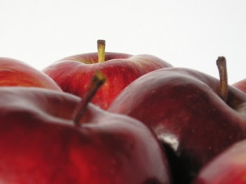 Apples__2_.JPG