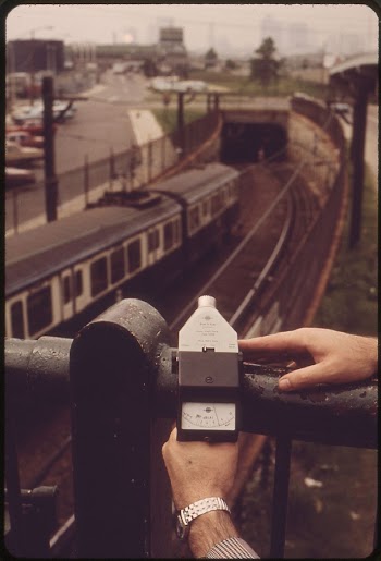 Approaching MBTA (Metropolitan Boston Transit | Free Photo - rawpixel