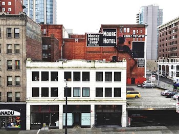 architectural photography of white building