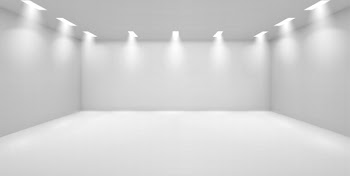 Art gallery empty room with white walls and lamps Free Vector