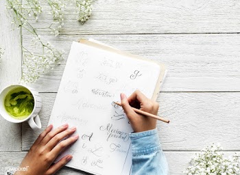 Artist designing vintage cliche inspirational.. | Free stock psd mockup - 385079