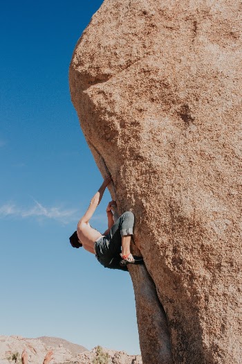 As a gal who is really bad at rock climbing… like REALLY bad.. I stuck to photographing my very talented friends. I really didn’t like the picture before I edited it but after I was pleasantly surprised.