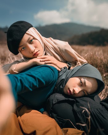 Asian Models In The Field