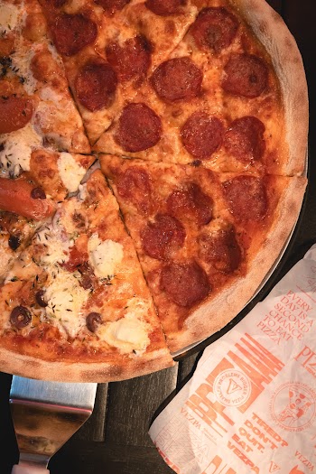 Assorted-flavor Pizza