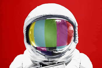 Astronaut spacesuit helmet, retro aesthetic | Free Photo - rawpixel