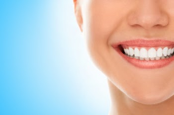 At a dentist with a smile Free Photo