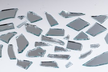 Background of broken mirror shattered glass | Free stock photo | High Resolution image