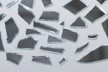 Background of broken mirror shattered glass | Free stock photo | High Resolution image