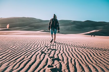 Backpacker in Desert | Free Photo - rawpixel