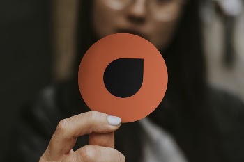 Badge sticker mockup, business logo | Free PSD Mockup - rawpixel