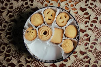 Baked Pastries in Can