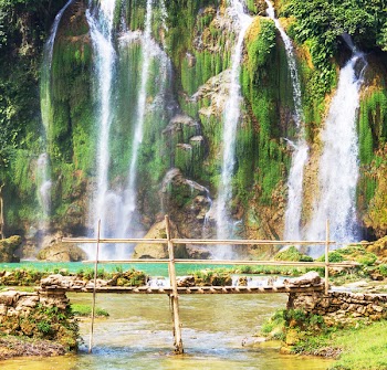 Ban Gioc - Detian waterfall in Vietnam 