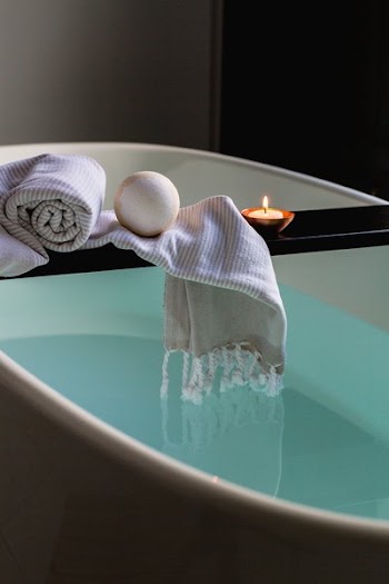 Bath Bomb Spa Tub