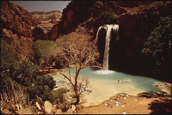 Bathers Enjoy the Havasu Falls. | Free Photo - rawpixel